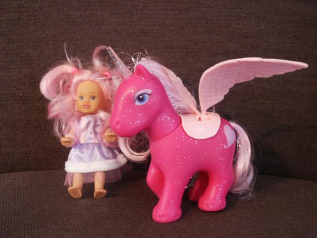 La section des poneys "non Hasbro" Filles-fack-005-10ce240