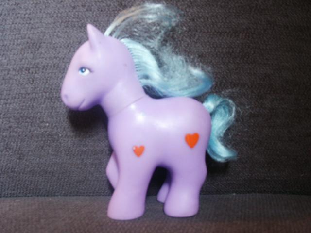 La section des poneys "non Hasbro" Fackies-007-10ce179